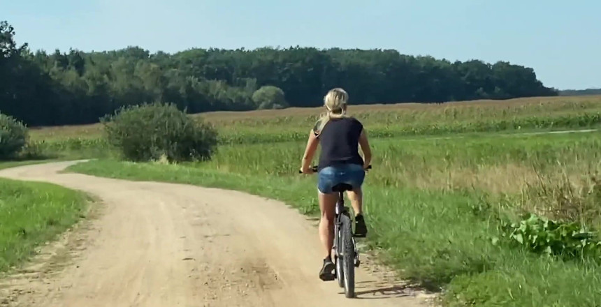 Katerina Hartlova: Moi à vélo