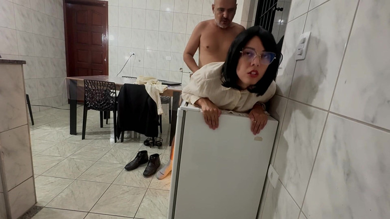 Gabi SweetCouplesStories: Sekretärin ist überrascht mit Ohrfeigen auf dem hintern und analer penetration...