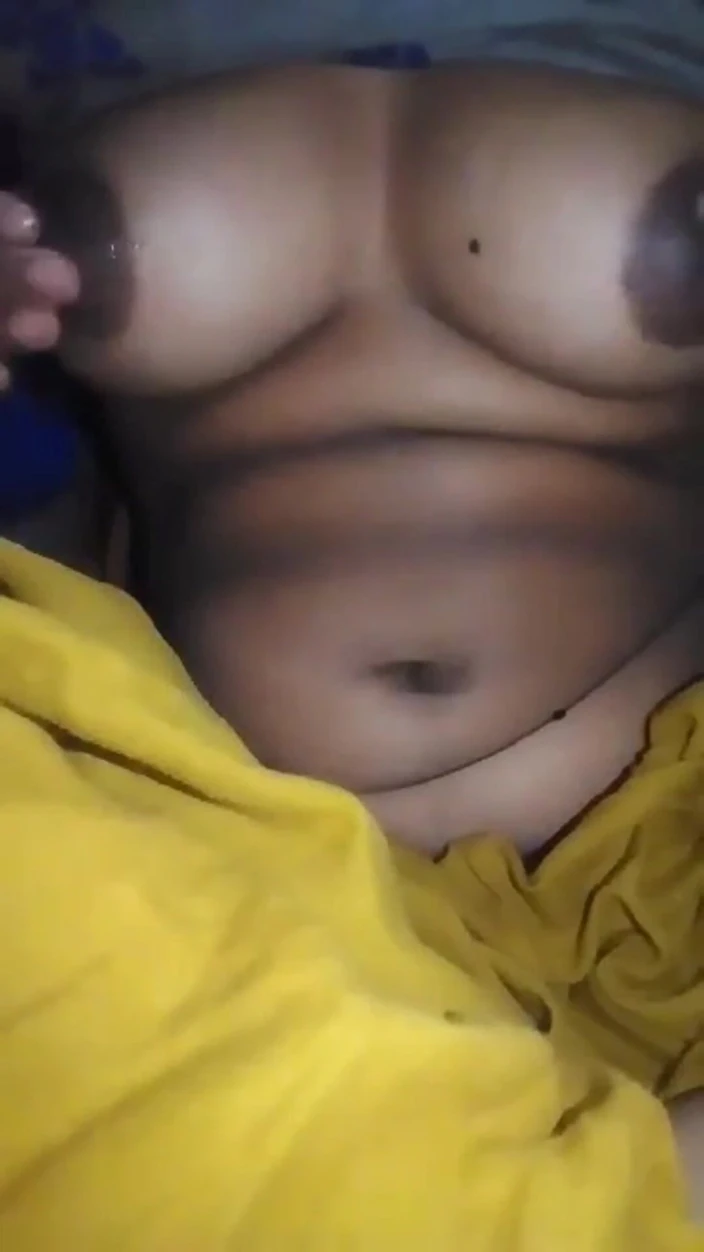 hornycoupleBD: Desi holka masturbuje