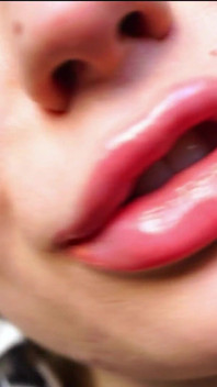 Sensual Golden Melting Kiss