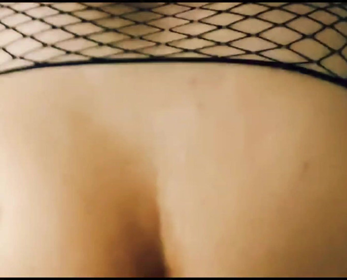 Playtime bedtime: Fishnet blowjob from big booty Serbian girl