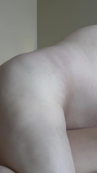 Tiny Rhea Fucks and Sucks Tad Pole