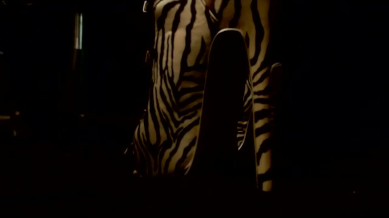 The Goddess Simone: Sexy auf einem der high heels