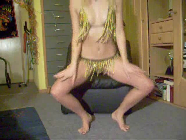 Blondehexe: Mi primera tira entonces ;) Sigo sin poder bailar mejor jaja:d #strip (2008)