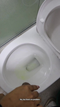 Moje nevlastní sestra popadne mého ptáka při rozhovoru s její macechou