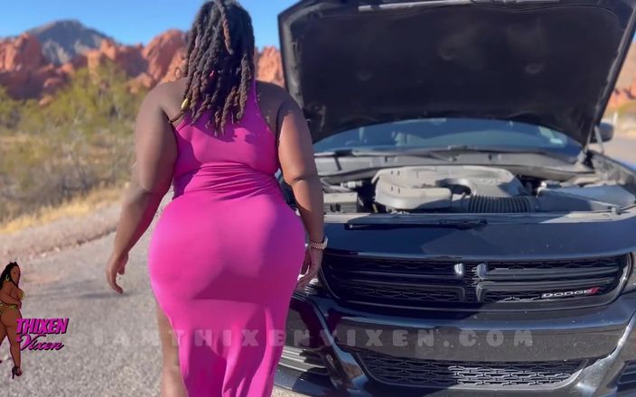 Webusss: Толстая черная женщина трахается перед автомобилем с незнакомцем с большим пенисом
