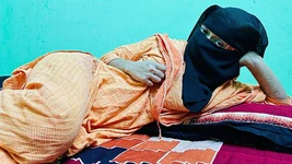 Bhabhi seksi menelefon saya untuk dikongkek keras