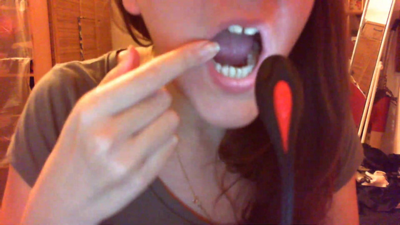 Nicoletta Embassi: Mouth Exploration
