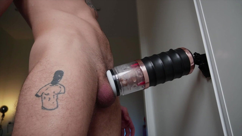 Harry_Jen: Harry_jen Riesiger Schwuler Schwanz Fickt Einen Mann Mit Spielzeug