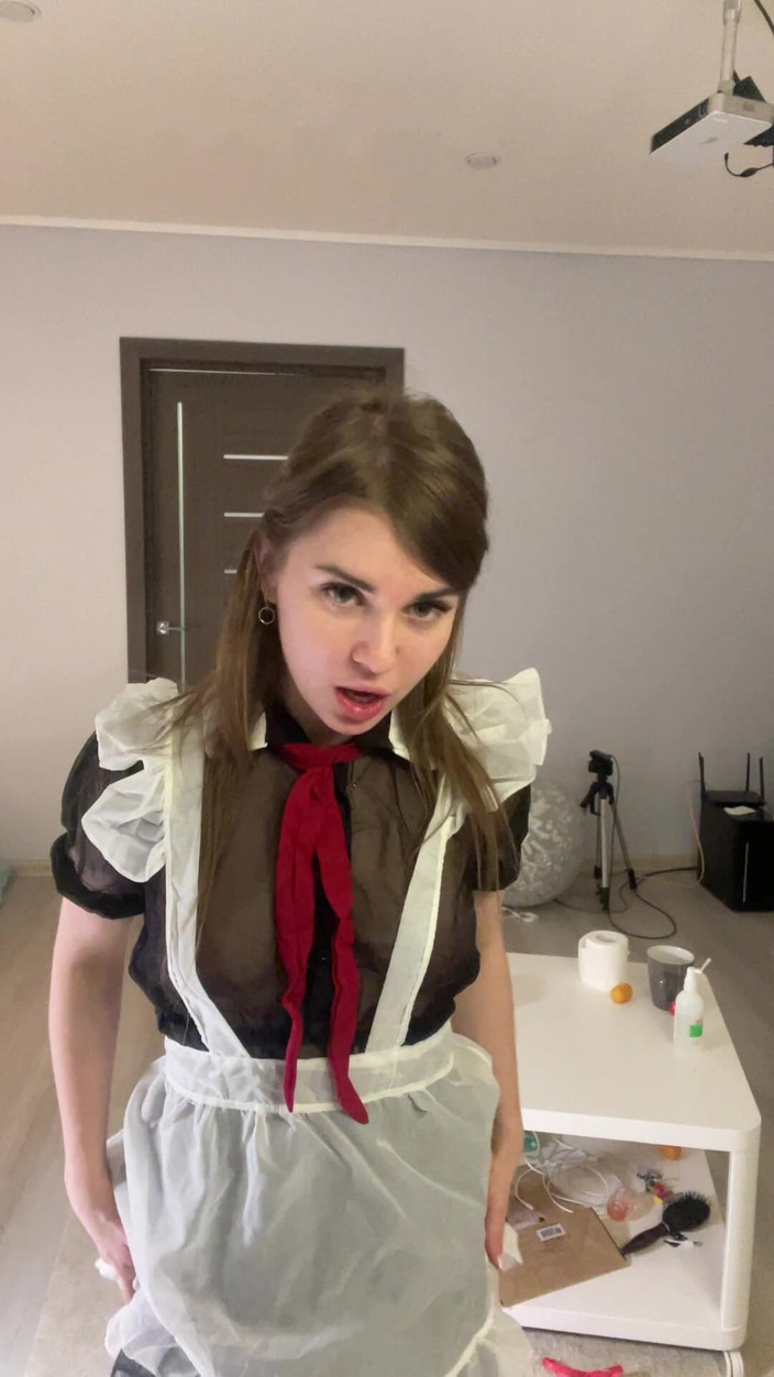 Misty Phoenix: Regarde ce que cette étudiante coquine fait après les cours