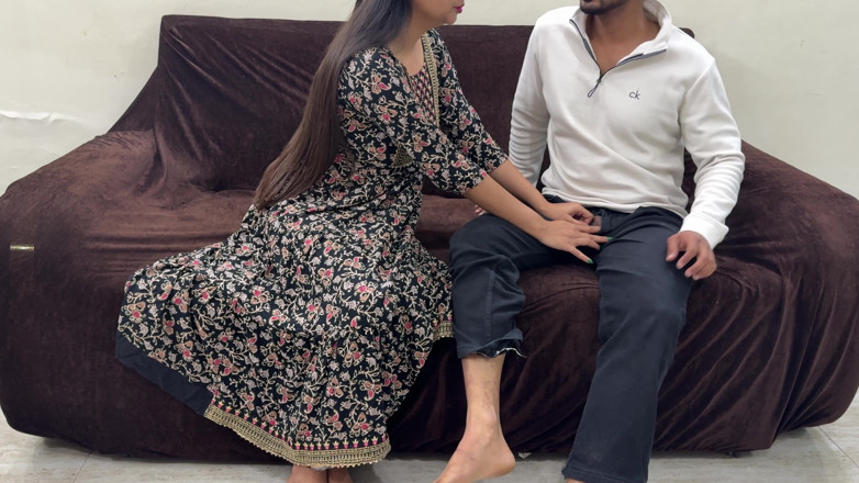 Hornycouple149: 我好朋友的继母有漂亮的乳白色奶子