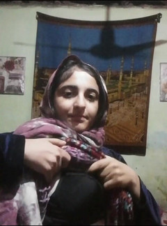 MehwishAly: Mes seins czn pour les fans