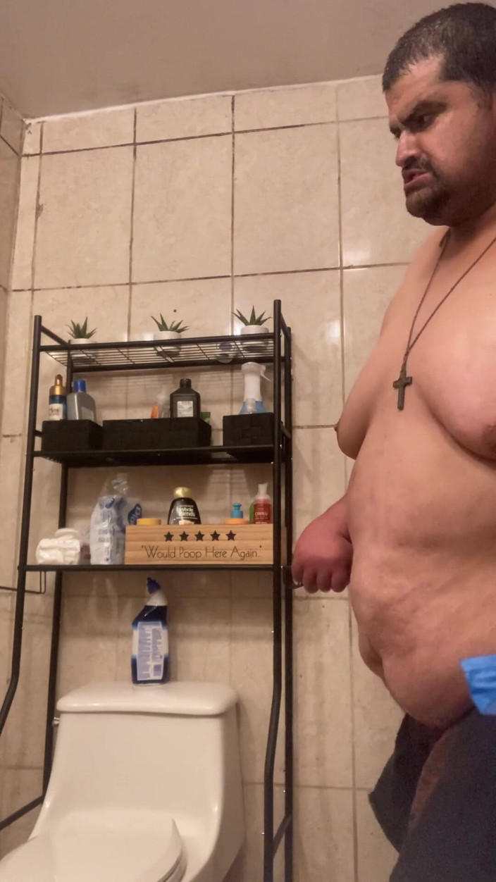 Chubbytits16: Seseorang mengisap payudaraku