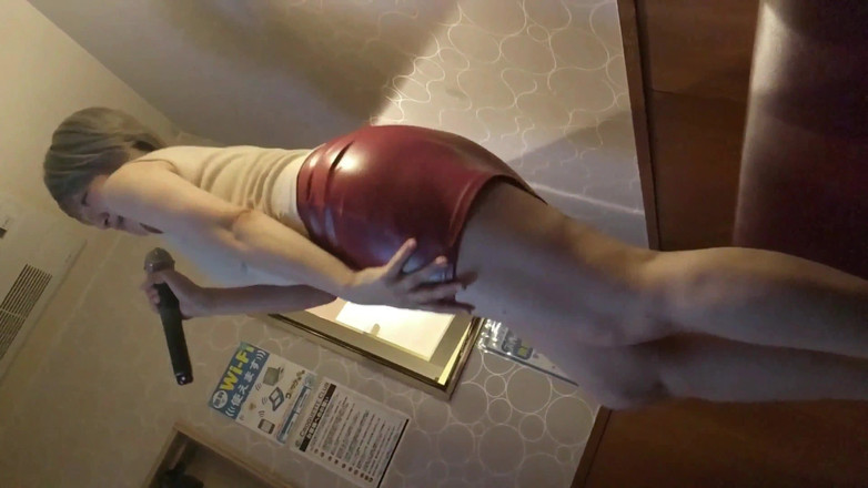akeieroi: Uncensored Karaoke Box Blowjob, Extreme Masturbation