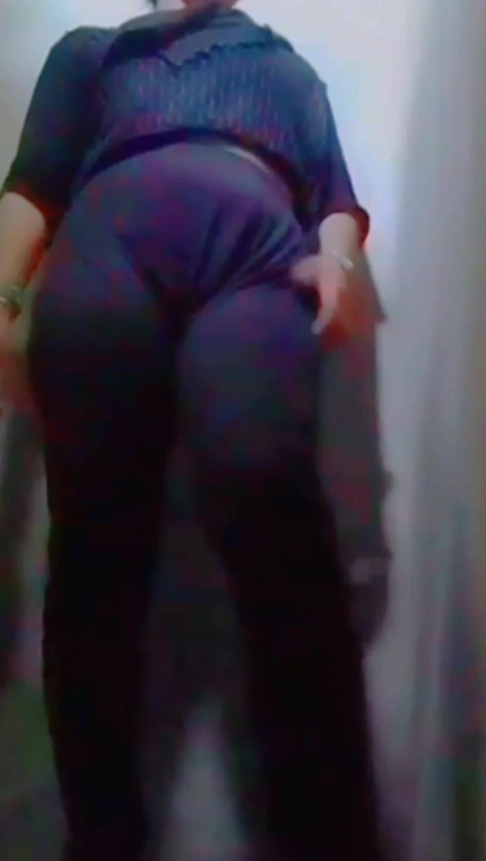 TricolorMusic3: Молодости Lavenya нужен мясистый прочный член, чтобы успокоиться