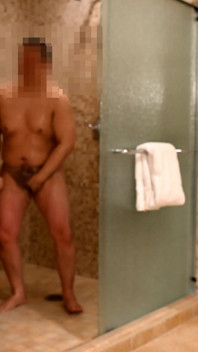 Asijský muž, plná sprcha, masturbace a sperma