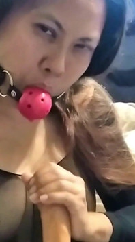 Hot Fit Asian Jasmine Jade Ball zakneblowany begging i JOE - Szarpnij się z zachęty