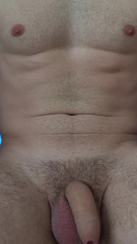 Pik in gecondenseerde melk - voedselfetisj, homo, homoseksuele man masturbeert zijn grote en harde lul, trekt sexy pik af, masturbatie