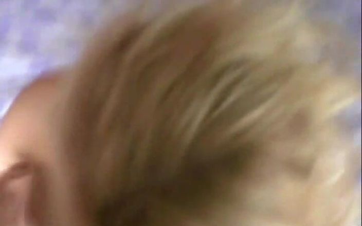 Pantyhose me porn videos: ラナはパンスト工場のトライアウトを受けており、射精を懇願します