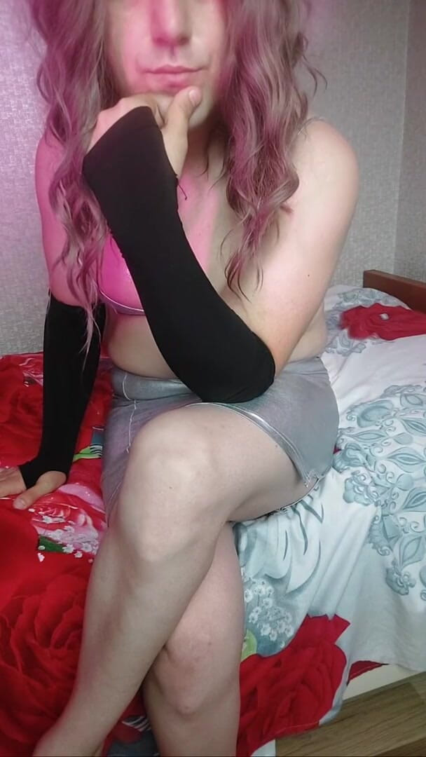 Kitty_Cross: Crossdresser Kitty on Youtube Makes Live Video for Her Lovelies...