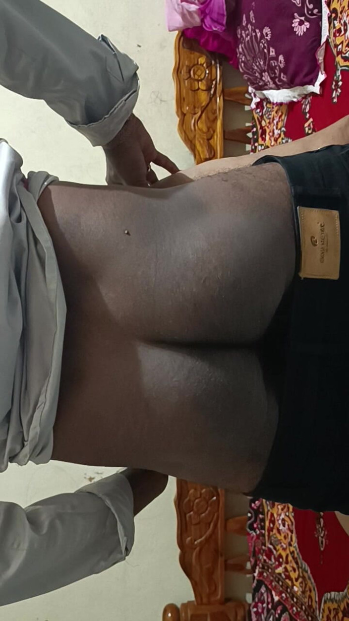 Decent couples: Desi tante heiße figur fickt, während ehemann nicht zu hause...