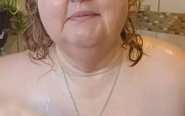 BBW nurse Vicki adventures with friends: Гандикап медсестрыvicki, бритые бритые в душе и т.д.
