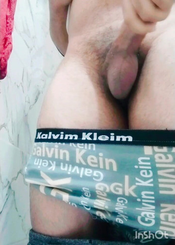 Alex njx: Urmărește-mă cum o mângâi doar pentru tine