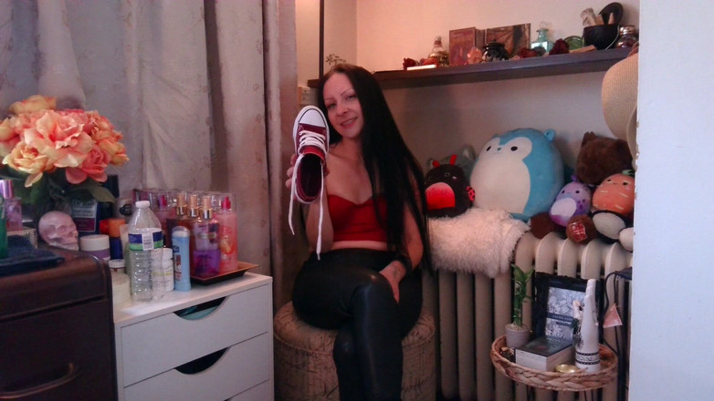 Raven Willow: willst du einen hauch von meinem schuh nehmen