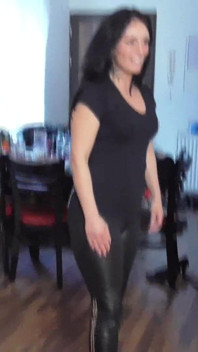 German Ballbusting Party
