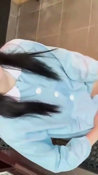 Une café girl débordée - des orgasmes intenses se terminent par un creampie dégoulinant