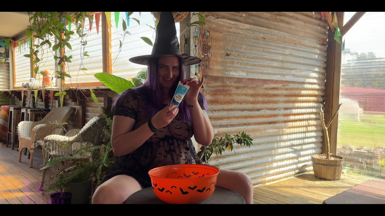 Princess Poppy: Plaisir d’Halloween, squirt solo, envoûtement