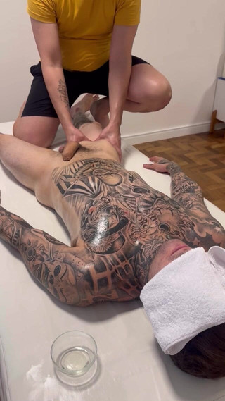 ErickDiaz: Recevoir un massage tantrique pour la première fois