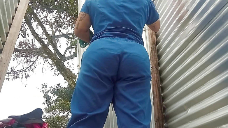 irina69star: Žena natočená v plážovém stánku (amatérka)