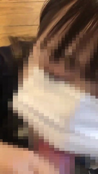 Vídeo de sexo caseiro de uma estudante de 18 anos