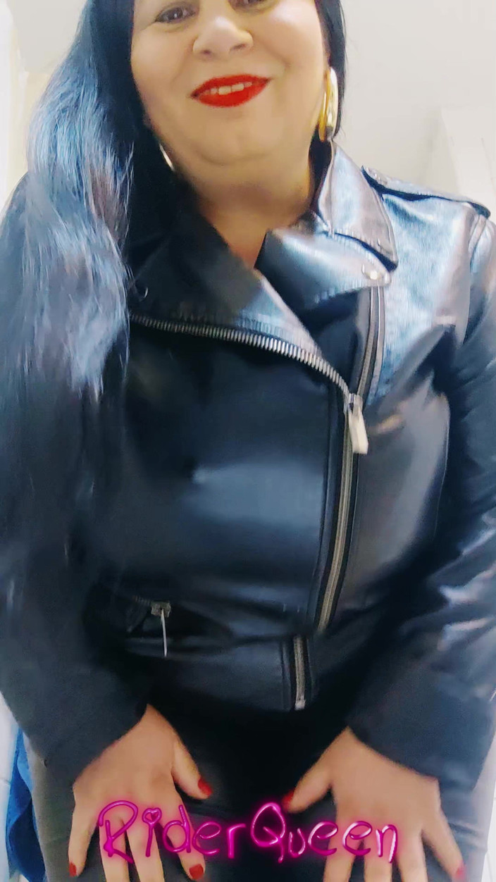 Only Riderqueen BBW Step Mom Latina Alone: 라이더 퀴엔 따먹기, 팬과 팔로워를 위한 비디오