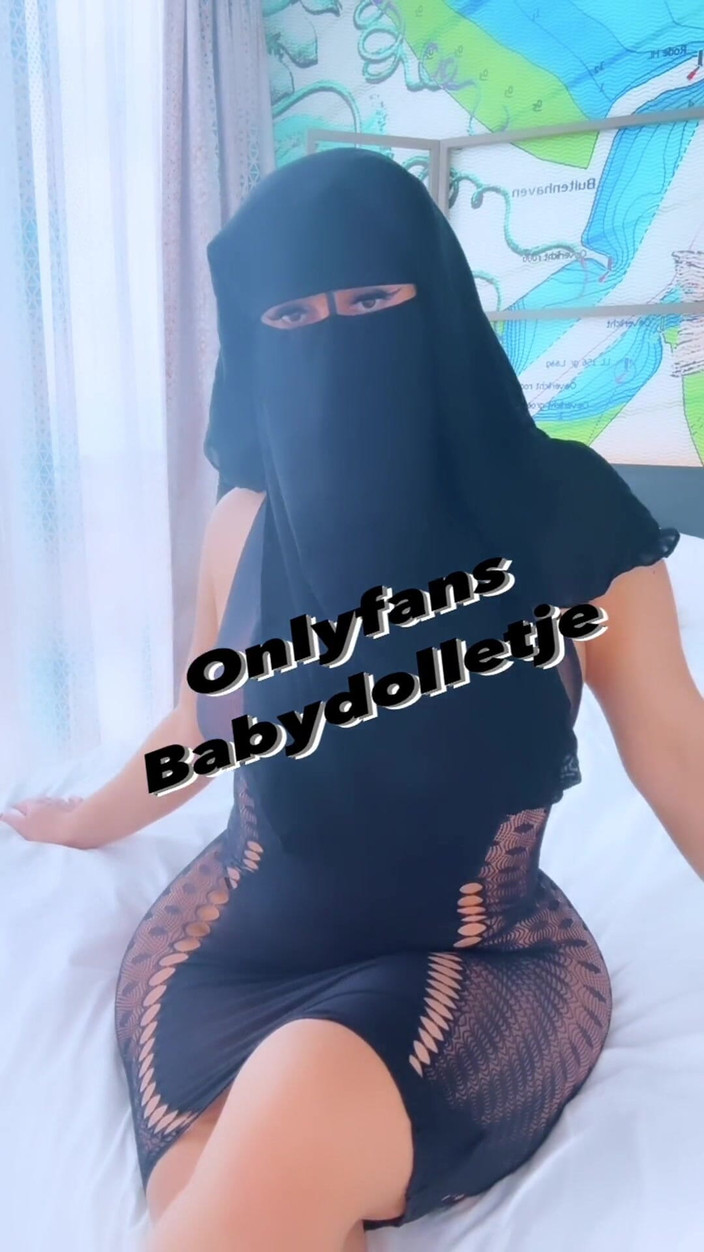 Baby Dolletje: Cơ thể gợi cảm nghịch ngợm