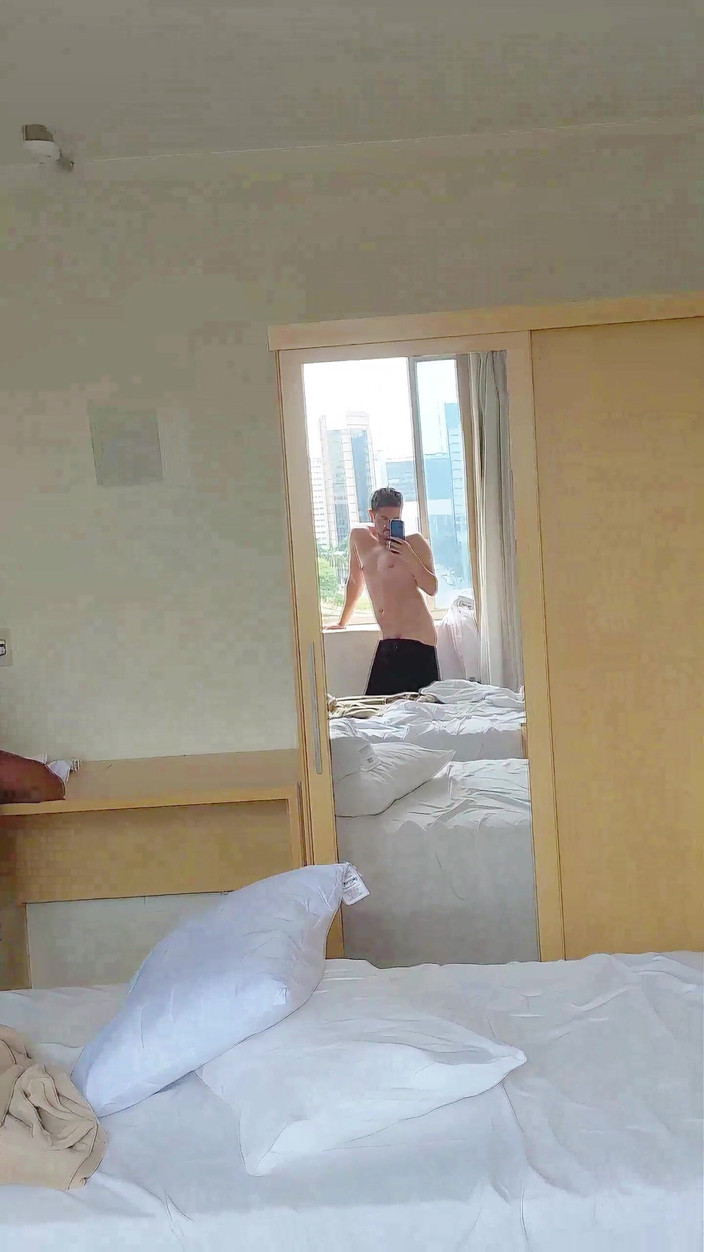 Marcosninfo: Я проснулась возбужденной и показала в постели