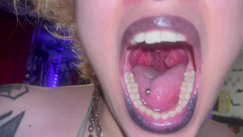 Glitterqueen1999: Mondtour gothic meisje Uvula amandelen tanden tong