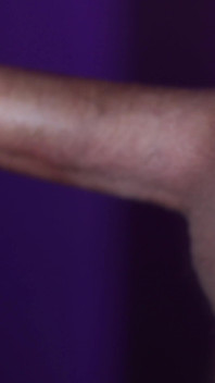 Asian babe daje zmysłowy lodzik ze spermą w ustach - zbliżenie 4K