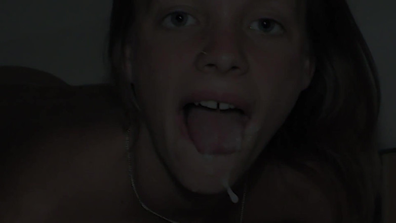 Petty by Sextermedia: Pepek berusia 18 tahun memancut mani