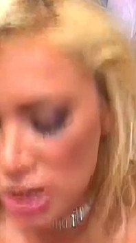 丰满的shyla stylez被她男友的大鸡巴干