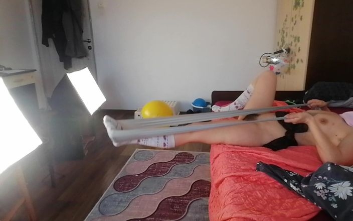 Mirsur: 요가 알몸의 아마추어 마누라, 털이 무성한 보지, 큰 엉덩이, 거유. 큰 엉덩이의 아마추어 밀프, 거유, 털이 무성한 보지.