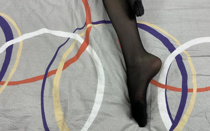 Gloria Gimson: This Sexy Girl Loves Rubbing Her Legs in Black Nylon...