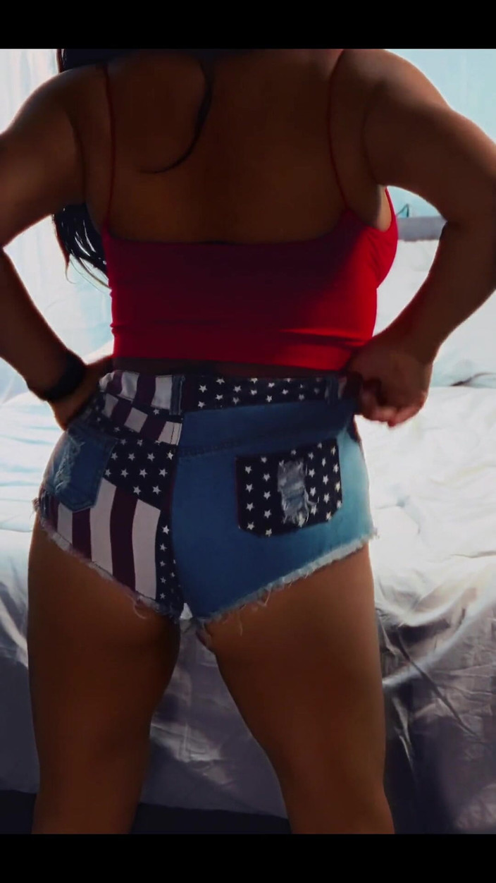 Lisa X Lopez: 夏が来て本当に良かった!