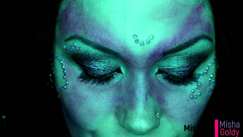Goddess Misha Goldy: Şeytani seçim: sonsuza kadar işkence ediliyor ya da canlı yutuyor