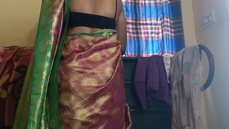 Pushpa studio: Romance with Housewife