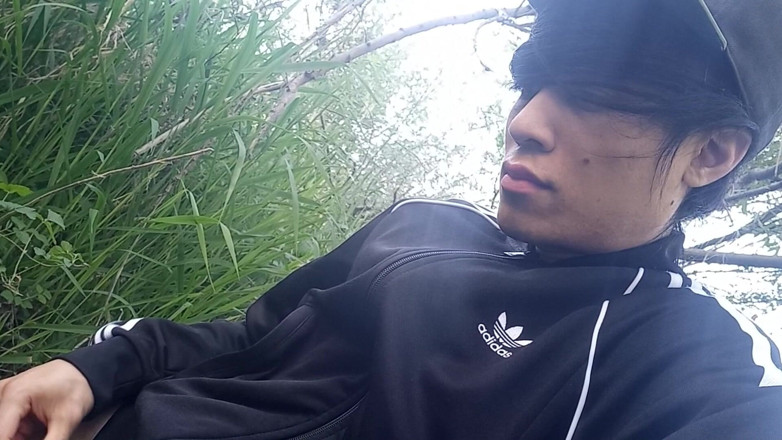 Jon Arteen: หนุ่มเกย์ Jon Arteen สวมรองเท้าผ้าใบ adidas tracksuit วิทยาเขต โดนเย็ดจัดหนักเอาท์ดอร์