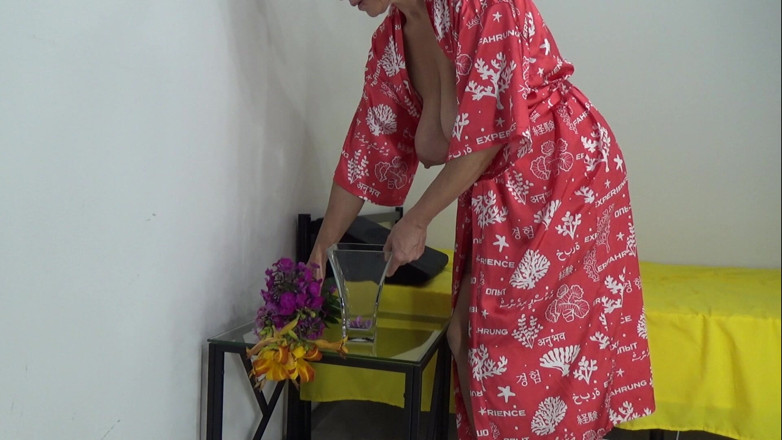 AnnaBUST: Cách đổ đầy bình hoa