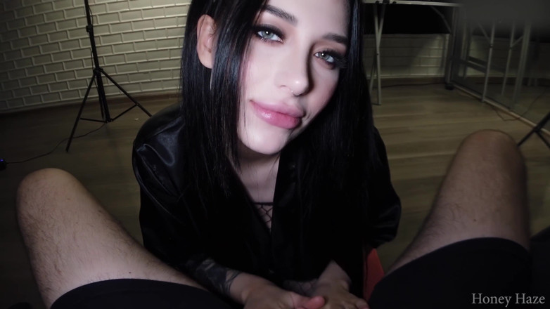 Honey Haze: Stepdaughter Squirts for the First Time. Honey Haze