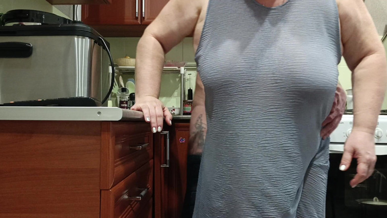 Zona901: Відлупцював велику дупу сусідки, відтрахав її в рот, пизду і кінчив їй в рот